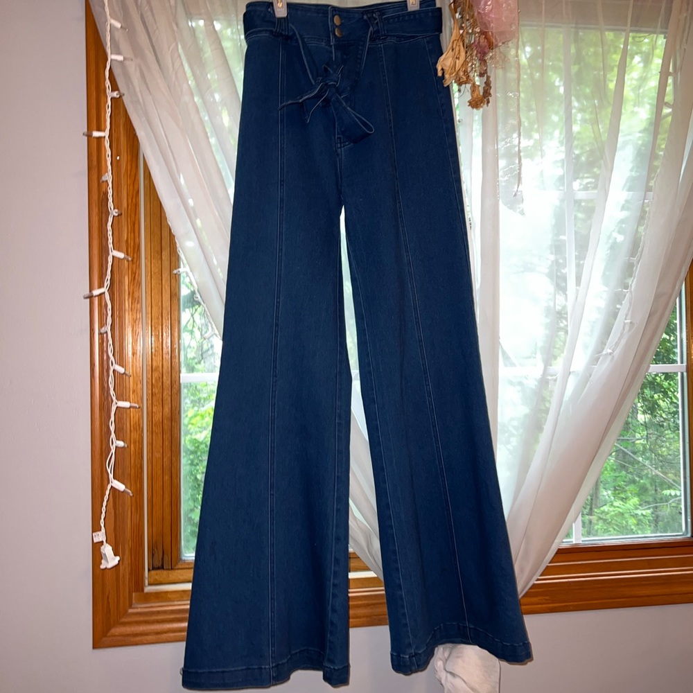 Never Worn✨Dark denim high waisted bell bottom jeans